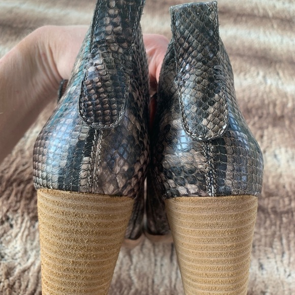 Jeffrey Campbell Rowlan Bootie Taupe Snakeskin - Picture 7 of 13